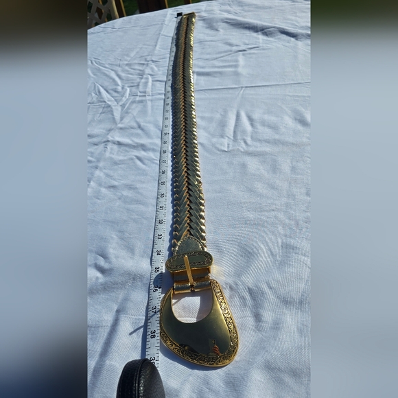 Vintage Captiva Metallic Gold Braided Leather Large Gold Toned Buckle Medium - Picture 9 of 13